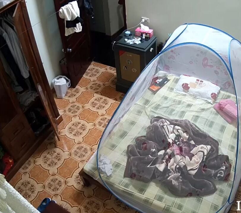 Gạ địt được mẹ thằng bạn